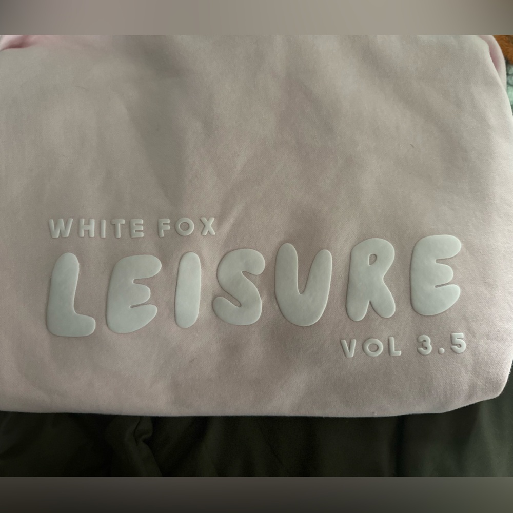 White Fox Leisure Sweatshirt